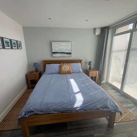 Entire Guest Suite In Four Mile Bridge, Rhoscolyn Valley Dış mekan fotoğraf