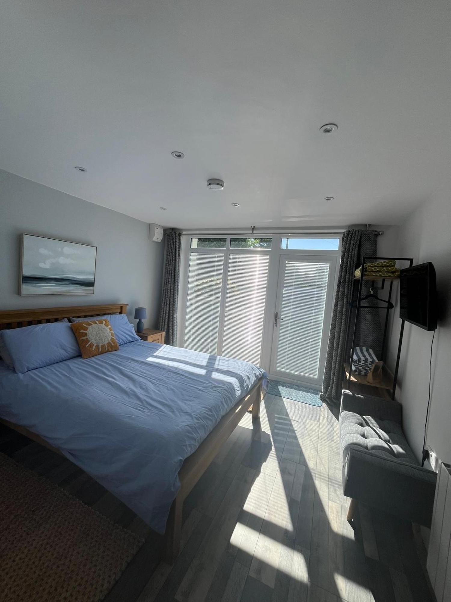 Entire Guest Suite In Four Mile Bridge, Rhoscolyn Valley Dış mekan fotoğraf